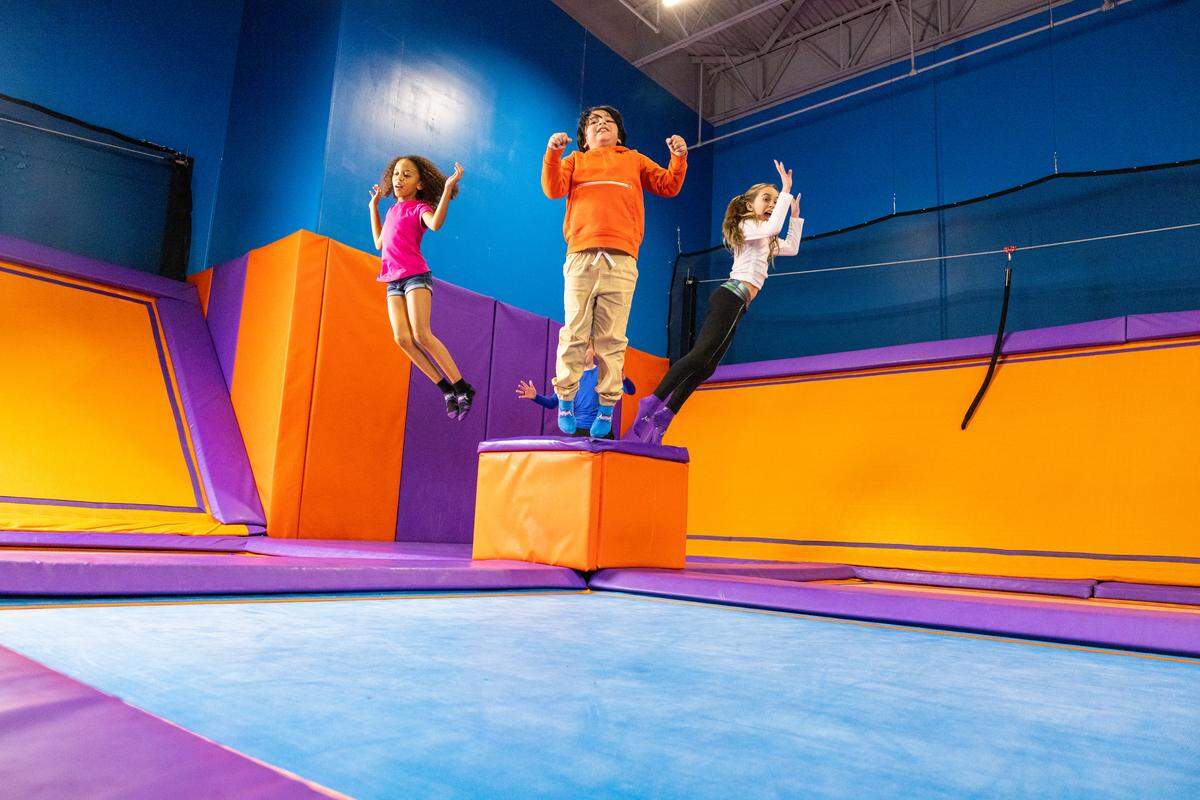 A new entertainment venue called Altitude Trampoline Park opened in Cary, North Carolina, in early December 2025.