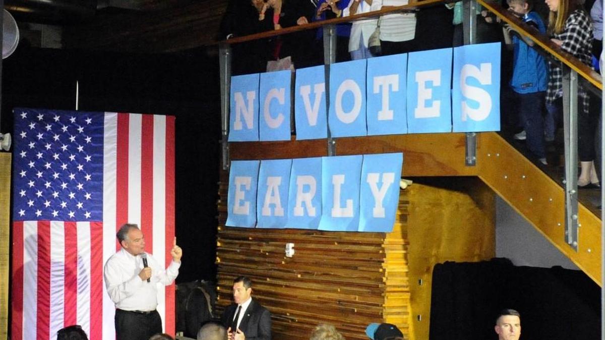 Democratic vice presidential candidate and Sen. Tim Kaine talks to a crowd of supporters at Heist Brewery in Charlotte’s NoDa neighborhood on Thursday, October 20, 2016.