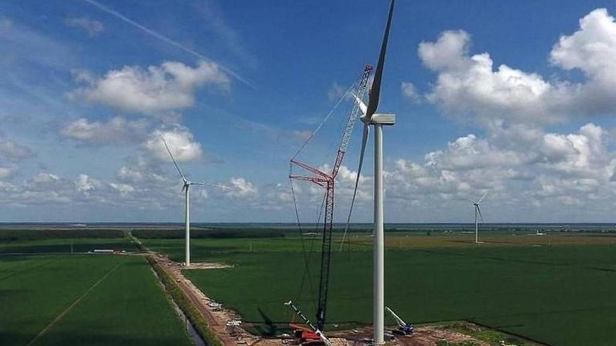 Amazon’s wind farm near Elizabeth City.