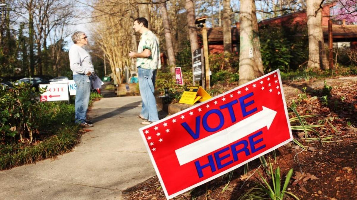 There was a light trickle of voters at Unitarian Universalist Fellowship of Raleigh on Tuesday morning, March 15, 2016.