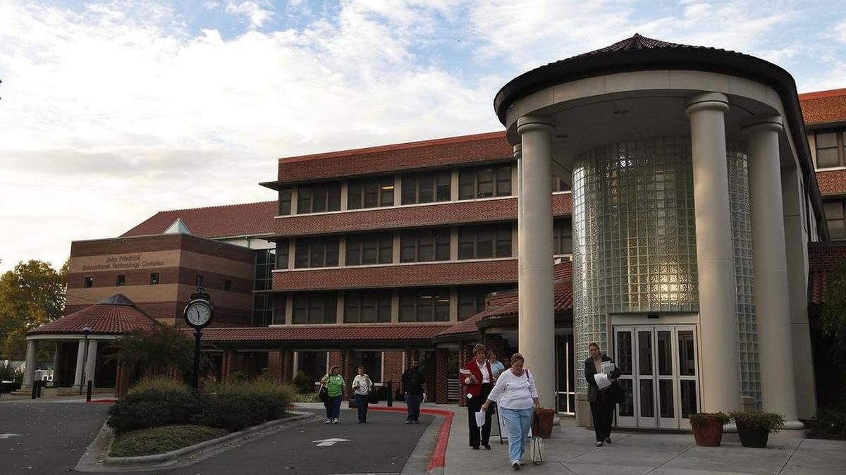 
The N.C. School of Science and Math in Durham would build a $58 million campus on the western end of the state under the House bond plan. House Democratic Leader Larry Hall of Durham sought to eliminate the project during Thursday’s debate.
