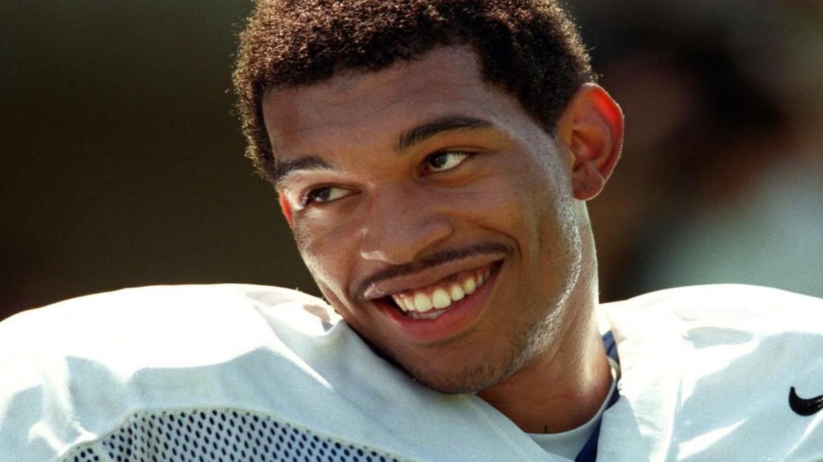Julius Peppers’ transcript showed 11 Ds and Fs, but better grades in the types of no-show classes that were starting to cause problems for UNC.