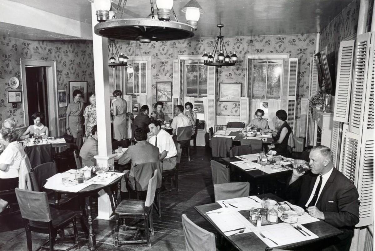 Diners at The Colonial Inn in Hillsborough in 1968.