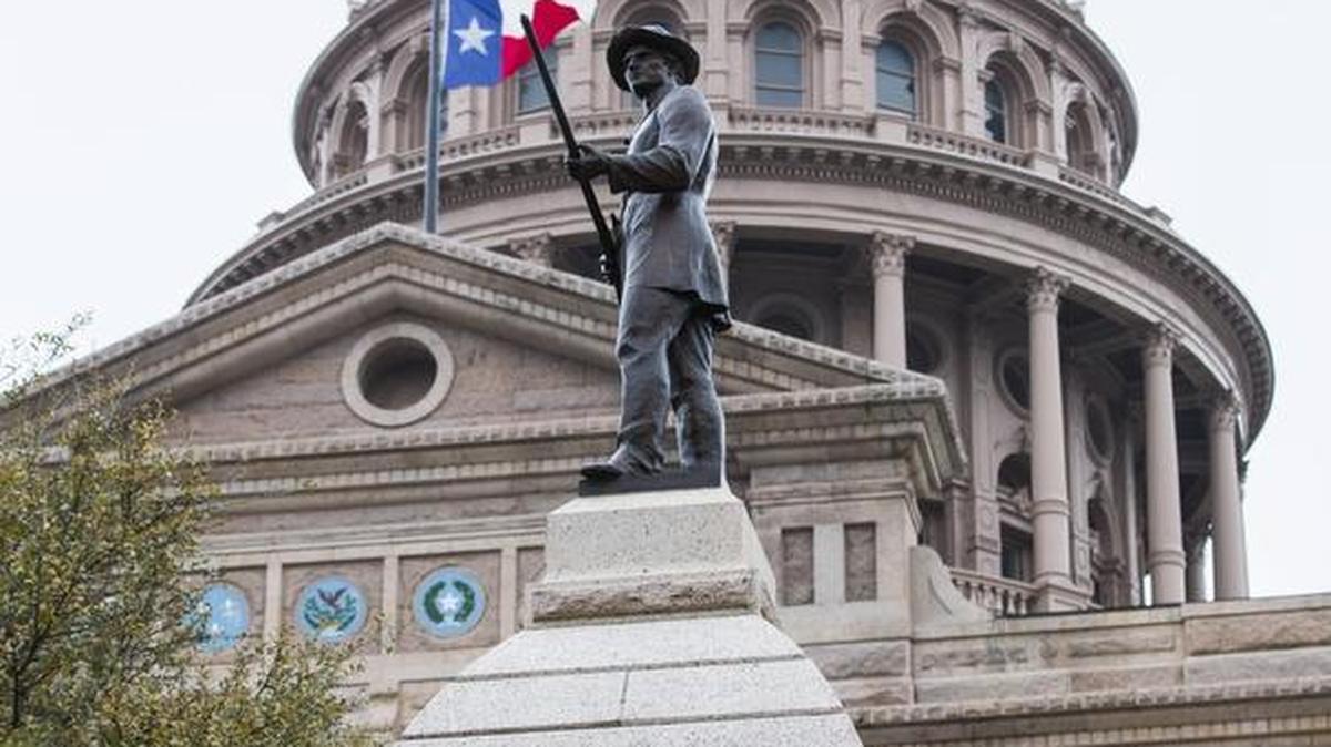 The Heroes of the Alamo Monument outside the Texas state capitol. In 2009, then-Texas Gov. Rick Perry suggested that Texas could go its own way if the federal government got too pushy.