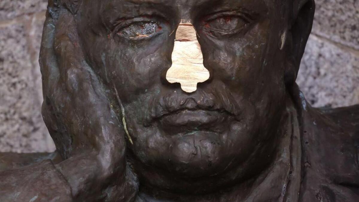 A bronze bust of British colonialist Cecil Rhodes was vandalized at the Table Mountain National Park in South Africa. Rhodes is described by historians as a segregationist who made a fortune at the expense of the local population in southern Africa. Rhodes is also known as a philanthropist who lent his name to the prestigious Rhodes scholarship.