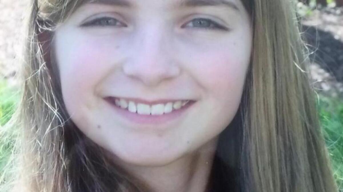 Ellie Helton