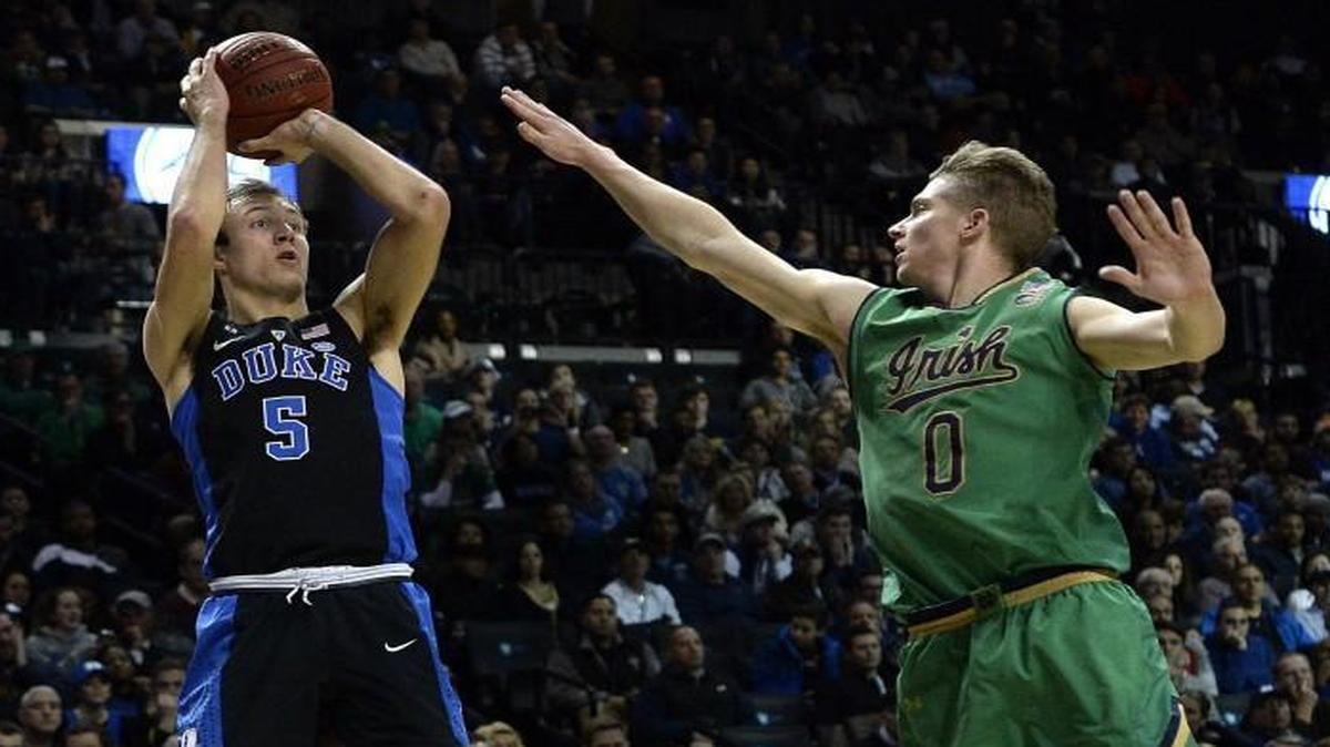 Duke’s Luke Kennard is a lefty shooter who can easily drive and finish with his right, leaving defenders questioning which hand they should contest.