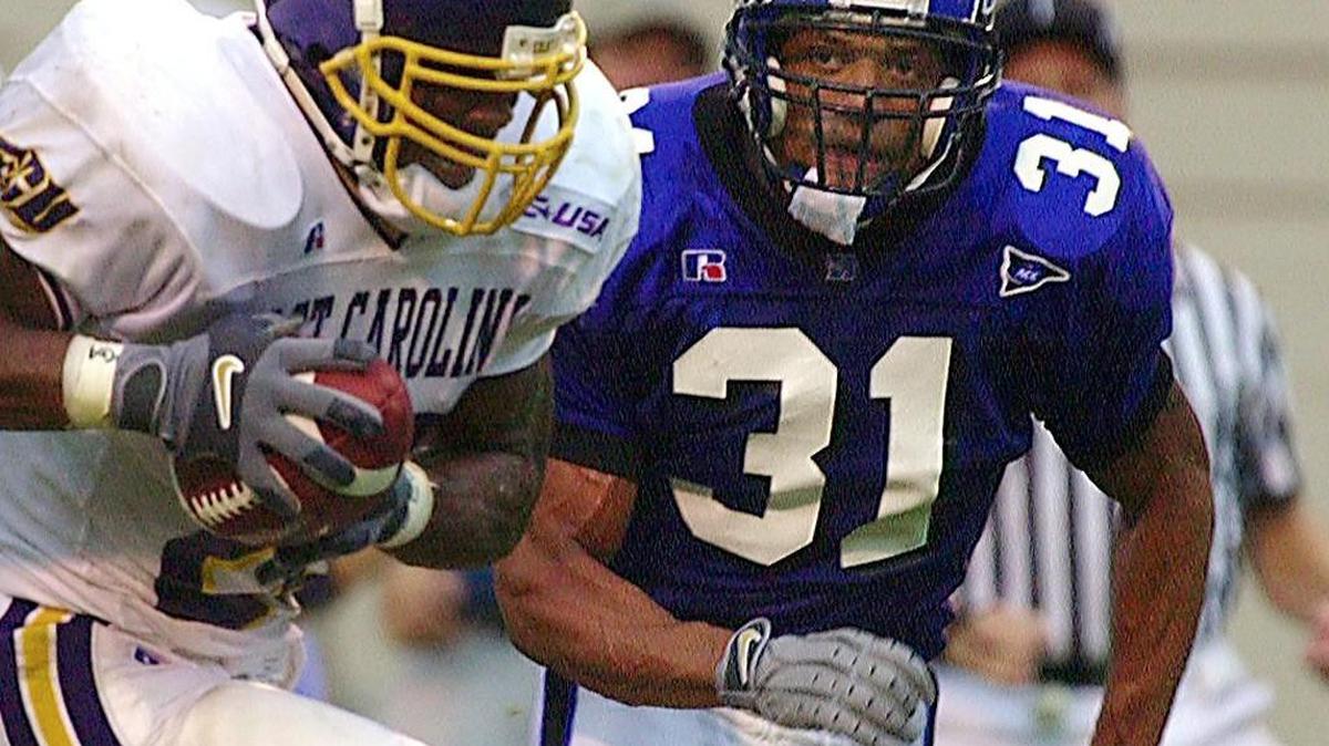 Duke’s Derrick Lee defends ECU’s Jamie Wilson during a game in September 2000.