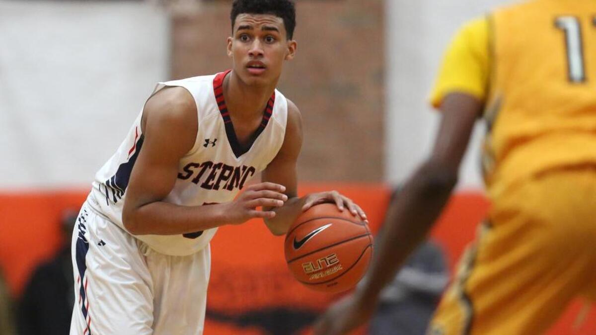 Jordan Tucker will tweet his college decision at noon on Saturday. He’s choosing between Syracuse, Duke and Georgia Tech.