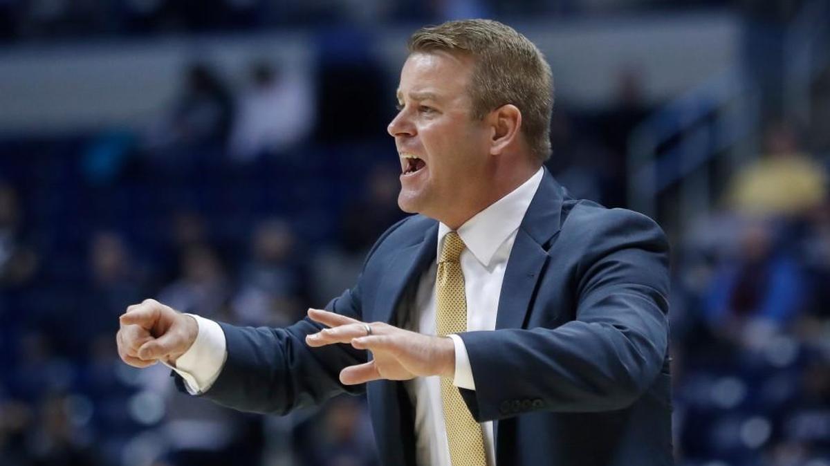 Marquette head coach Steve Wojciechowski coaches against Xavier, in Cincinnati. The Duke coaching tree is blossoming in the Midwest. Marquette coach Steve Wojciechowski and Northwestern’s Chris Collins share a bond that dates back to their days at Duke as point guards and assistants under Mike Krzyzewski. (AP Photo/John Minchillo, File)