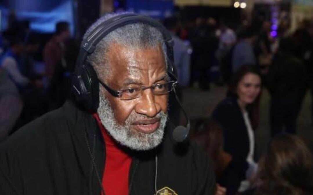 Former NFL and Kansas City Chiefs player Bobby Bell visits the SiriusXM set at Super Bowl 50 Radio Row at the Moscone Center Thursday in San Francisco.