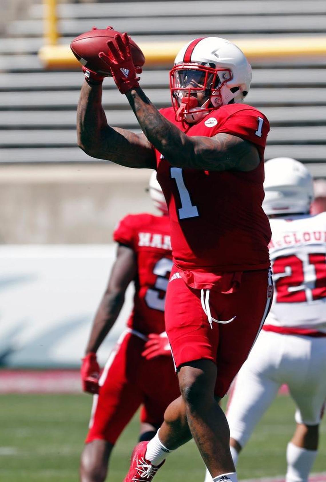 N.C. State’s Jaylen Samuels hauls in a pass during the spring football game in April.