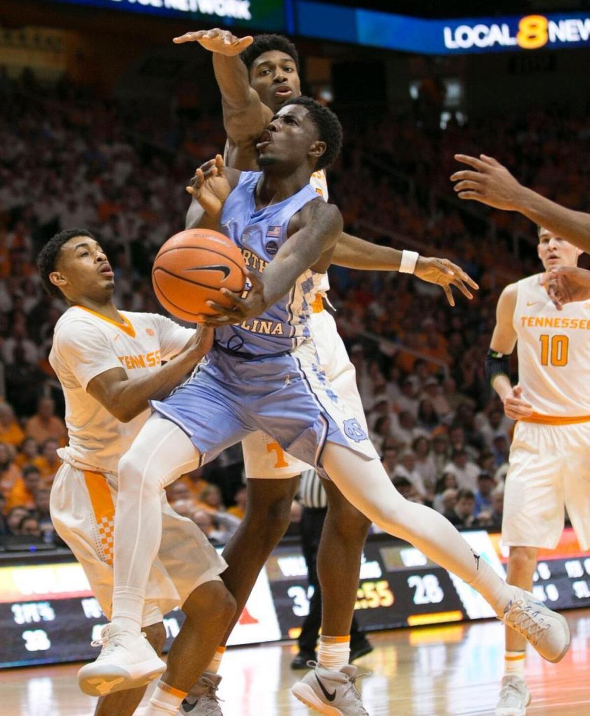 North Carolina’s Jalek Felton (5) drives to the basket against Tennessee during the first half on Sunday, December 17, 2017 at Thompson-Boling Arena in Knoxville, Tenn.