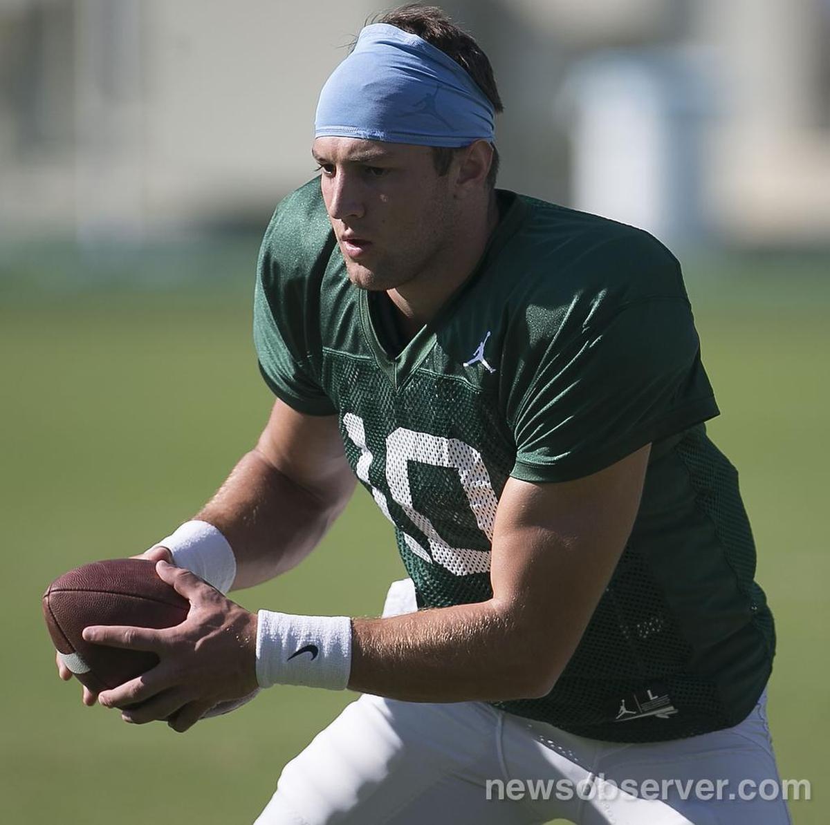 Quarterback Jace Ruder (10)