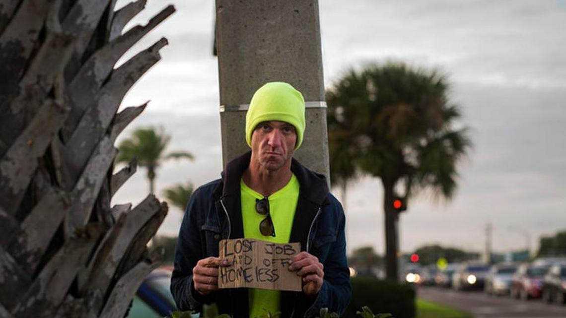 Once a 6-foot-5, 287-pound left tackle at the University of North Carolina, Ryan Hoffman was struggling on the streets of Lakeland, Fla., in January 2015.