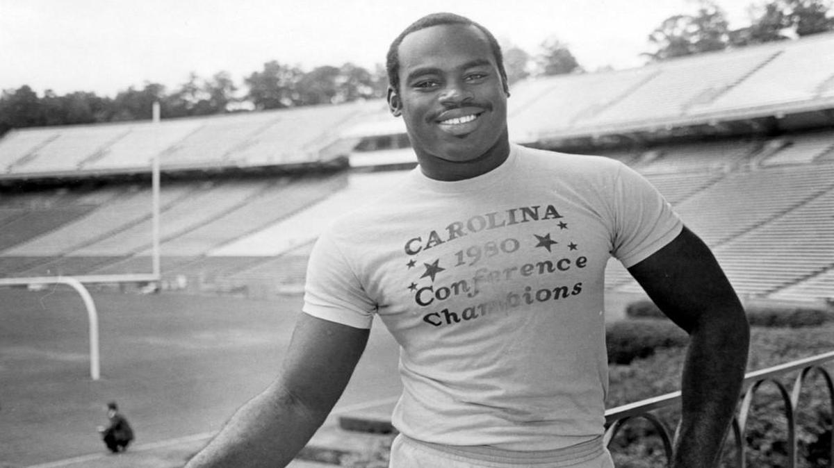 A 1982 photo of UNC defensive tackle William Fuller.