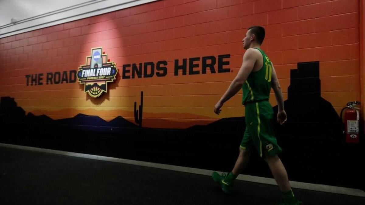Oregon’s Charlie Noebel walks to the locker room on Friday after a practice session for the Ducks’ Final Four game against North Carolina.