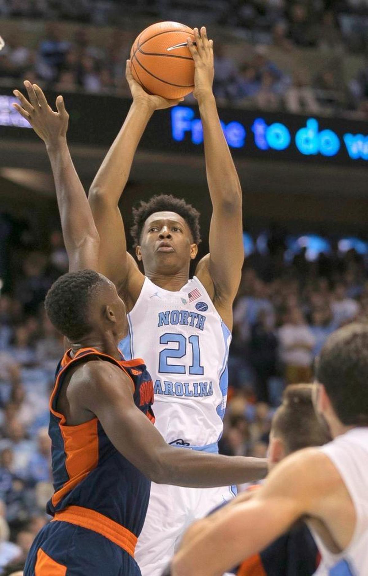 North Carolinaís Sterling Manley (21) puts up a shot for two of his 16 points during the second half against Bucknell.