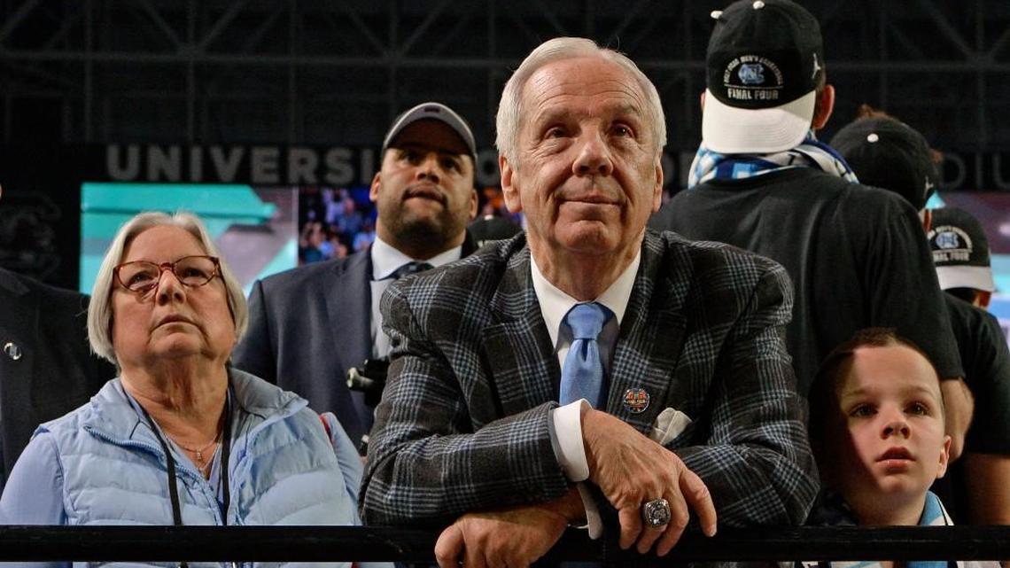 From The N&O archives: Stories about the key moments in Roy Williams’ career at UNC