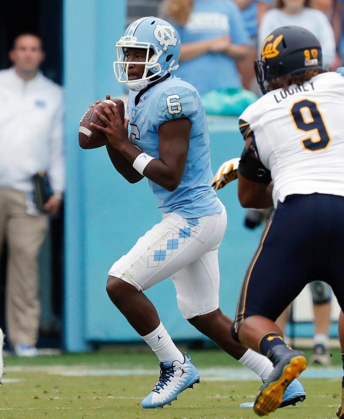 UNC's Brandon Harris (6) looks to pass during the first quarter against California at Kenan Stadium on Sept. 2, 2017. Cal beat UNC, 35-30.