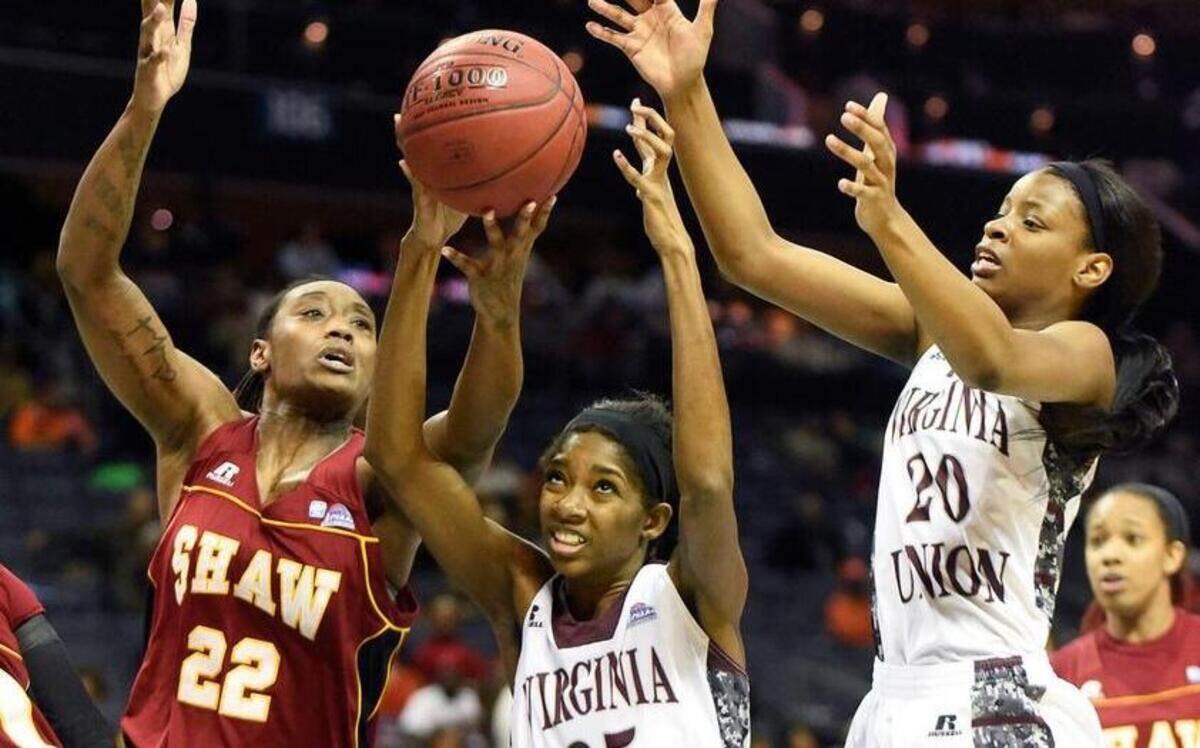 Shaw University's Eboni Ross, #22 battles Virginia Union's Taylor White, #25 and Lady Walker #20, in the second half in the CIAA women's championship game on Saturday, Feb. 27, 2016. Virginia Union defeated Shaw 70-66.
