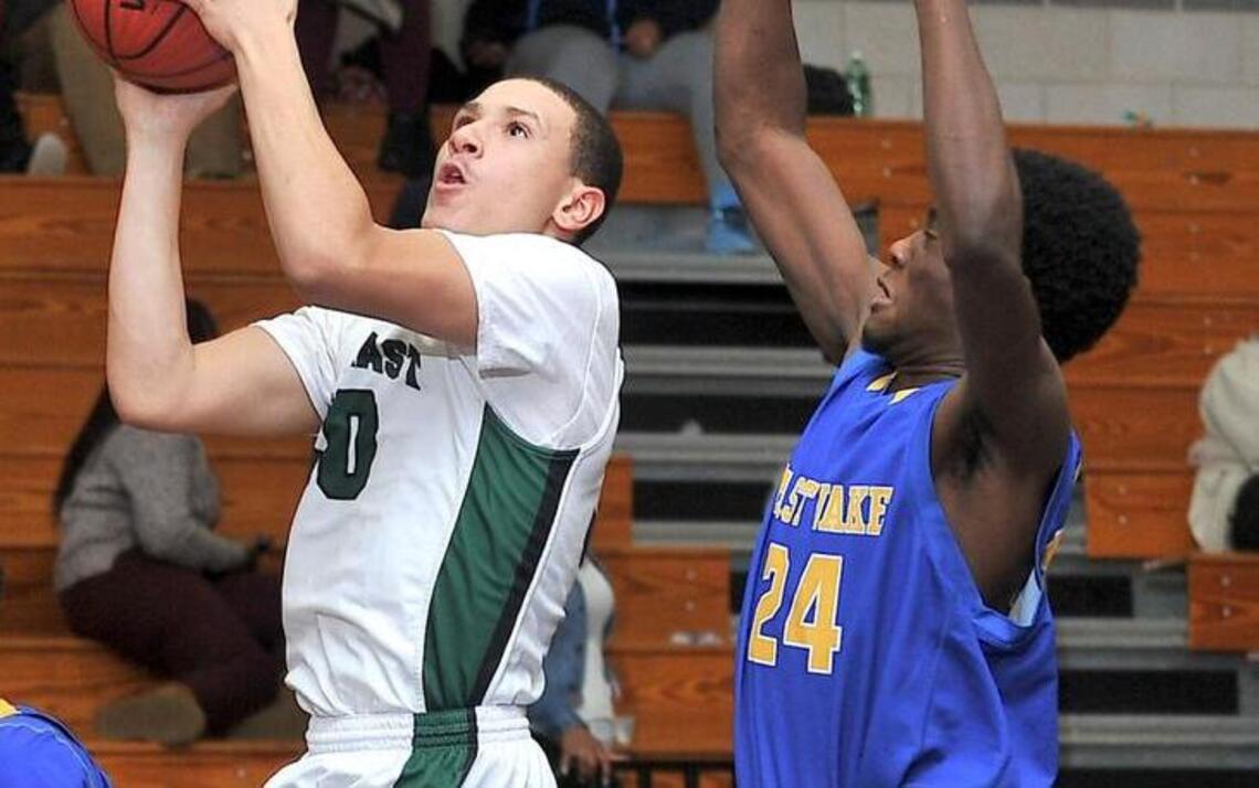 East Wake boys basketball will mix youth with few returnees