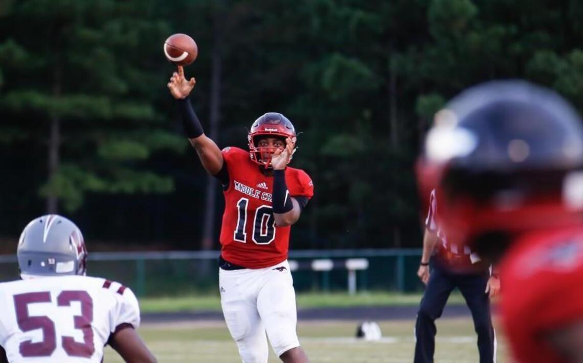 Middle Creek QB Dominique Shoffner, 26-1 in his career, exhibits leadership