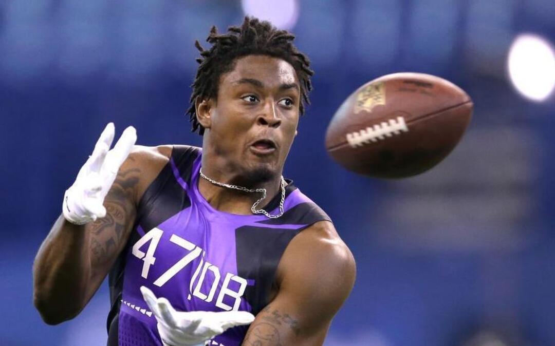 
Towson defensive back Tye Smith runs a drill at the NFL football scouting combine in Indianapolis, Monday, Feb. 23, 2015. 
