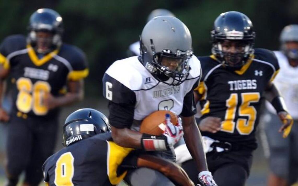 East Chapel Hill football won’t play varsity schedule in 2017