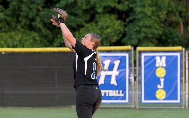 Williams at Hunt softball: story, photos, recap - May 10, 2017 ...