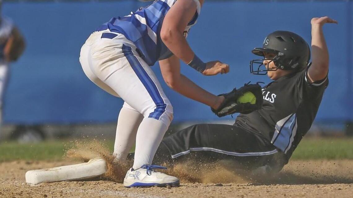 Garner pulls through against Overhills softball, heads to second round