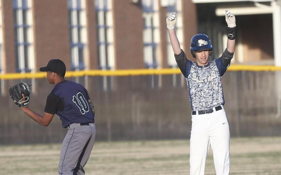 Smithfield-Selma baseball takes down Southeast Raleigh
