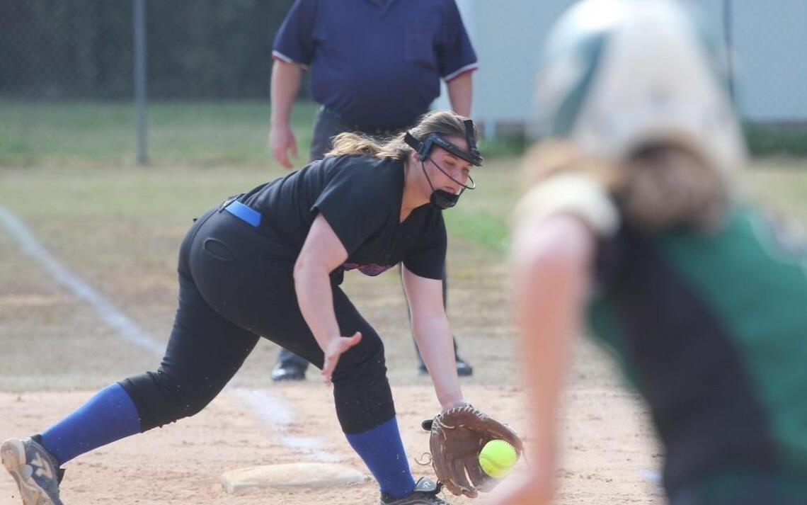 Athens Drive softball upsets Cardinal Gibbons