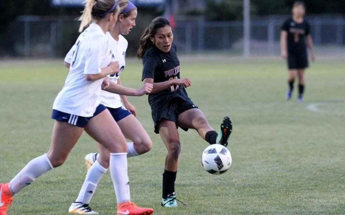 Corinth Holders girls soccer gets boost from energetic Carolina Solis
