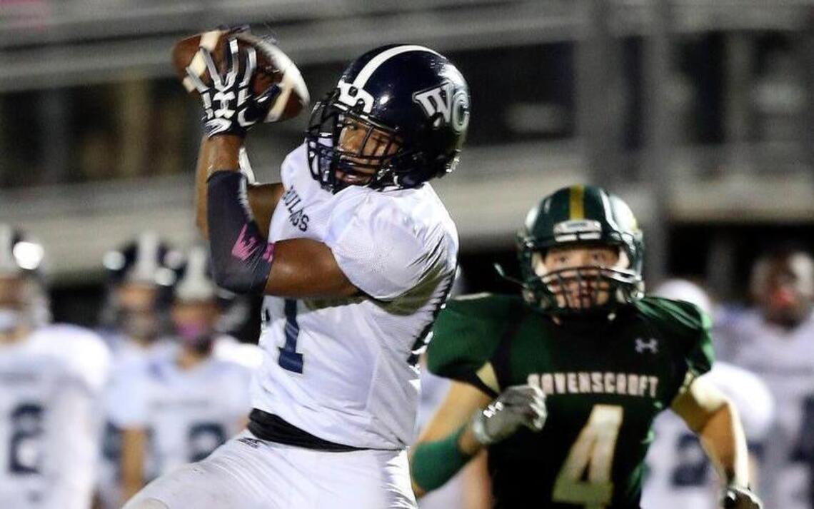 Wake Christian football uses big plays to top Ravenscroft 49-21