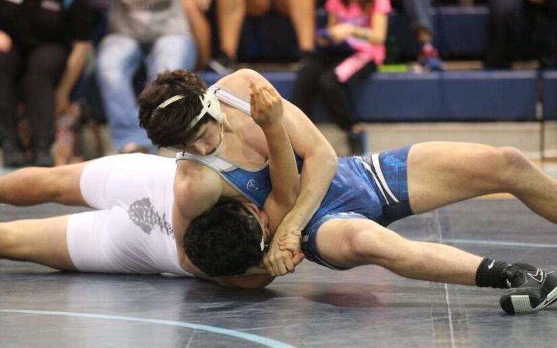 Cleveland tops Corinth Holders for Two Rivers 3A wrestling title