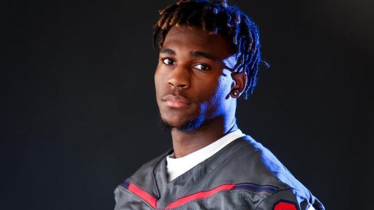 Southern Nash's Zonovan Knight, a member of the N&O All-Metro Football Team, poses for a portait on Thursday, December 21, 2017.