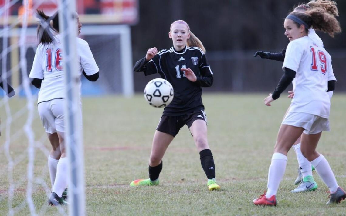 Wakefield girls soccer shuts out Sanderson