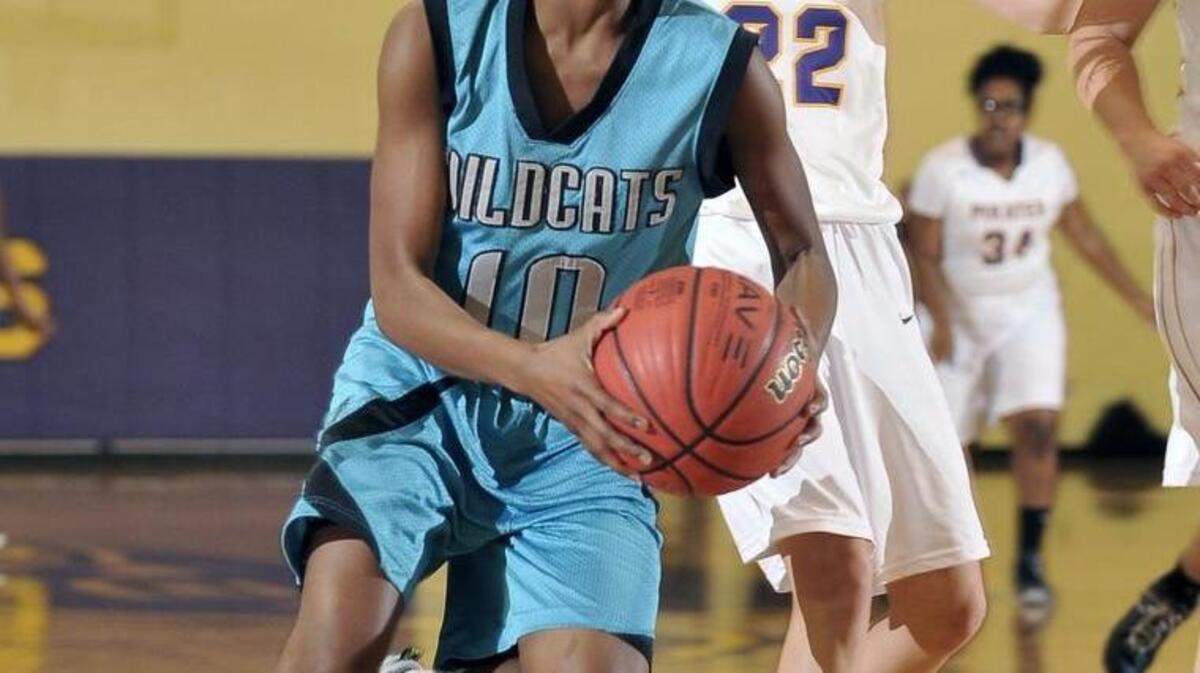 West Johnston’s Christian Sanders led all scorers with 25 points in a loss to Corinth Holders.