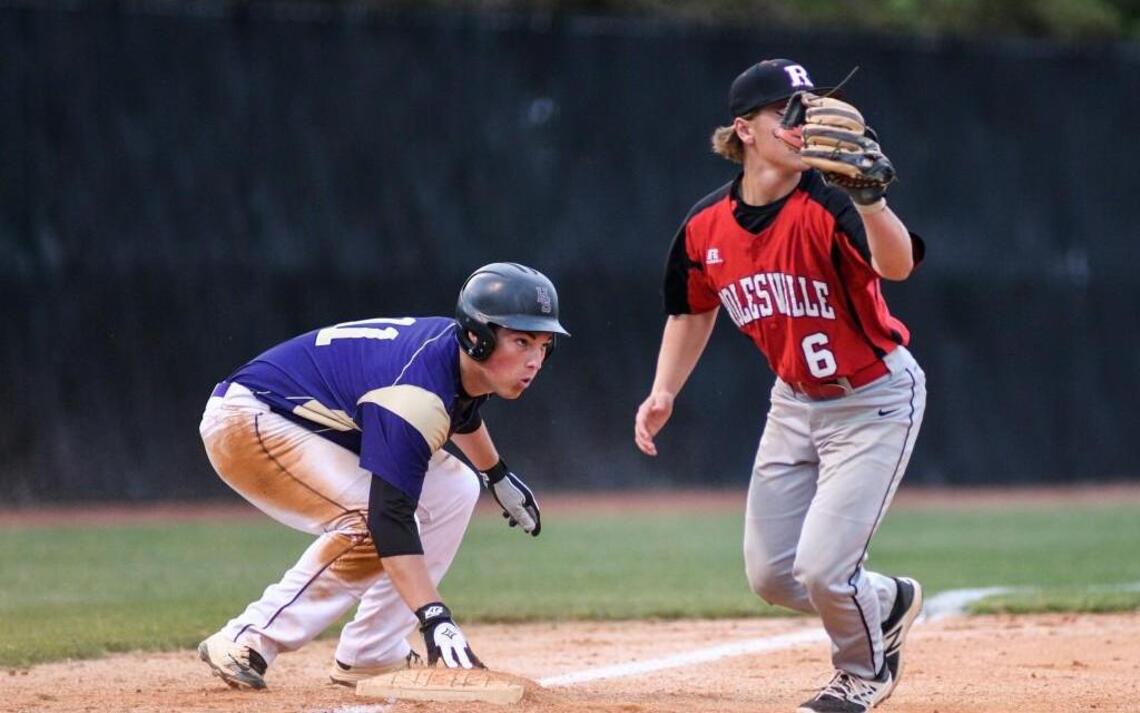 Holly Springs baseball eliminates Rolesville in first round