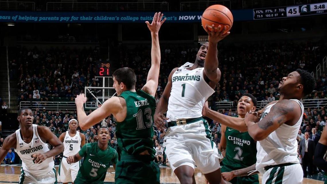 With Villanova’s loss at Butler, Michigan State returns to the No. 1 spot on Luke DeCock’s AP top 25 poll ballot.